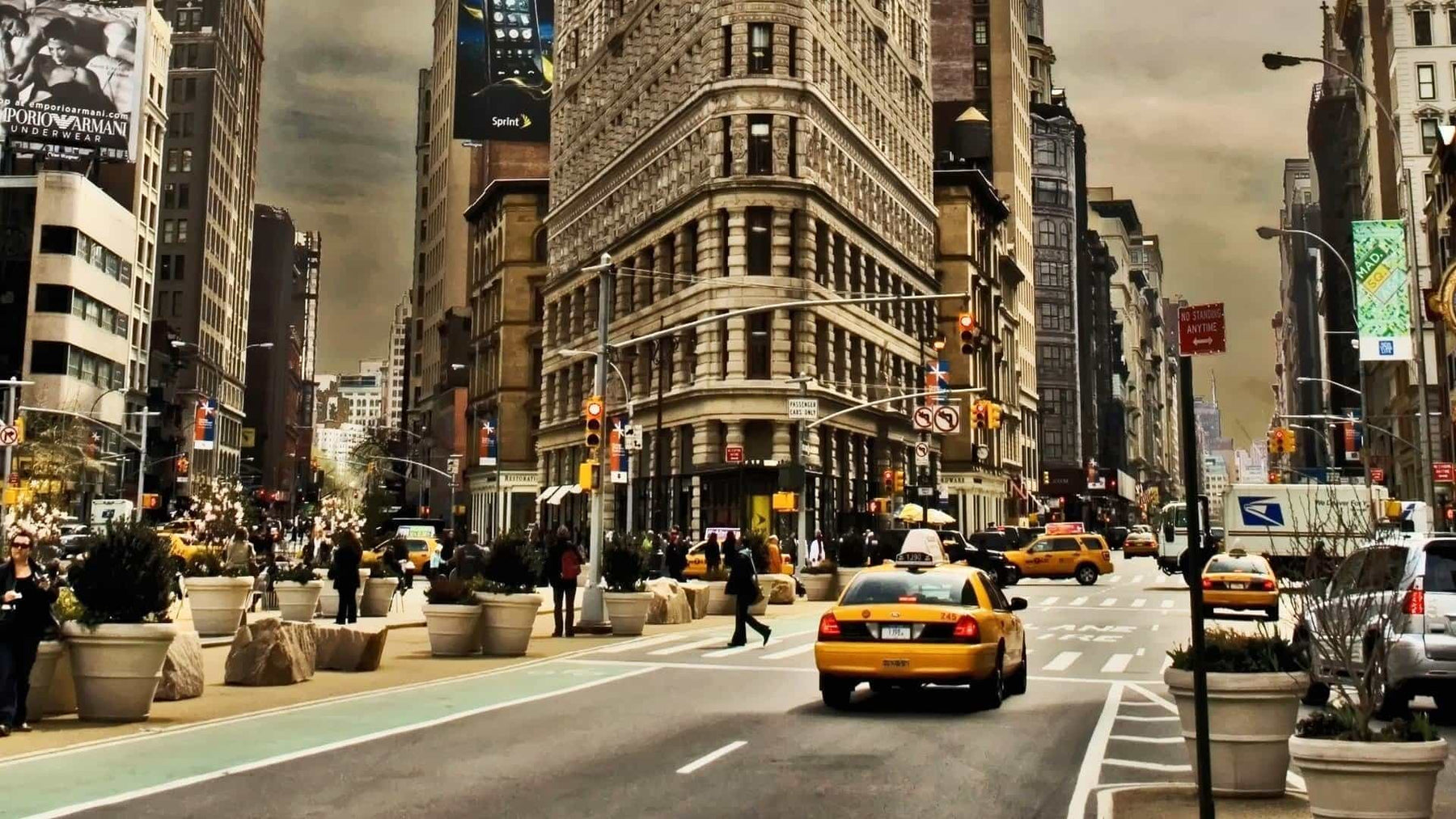 Flatiron Building Canvas Art